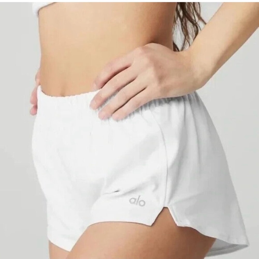 ALO Yoga White Women's Shorts